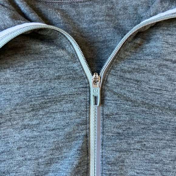 Men’s Lululemon soft jersey quarter zip - Picture 2 of 4